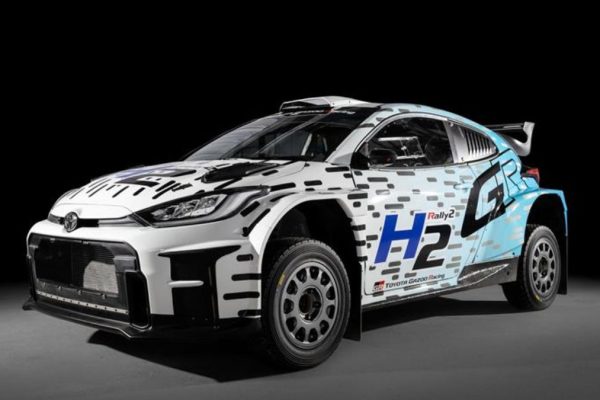 Toyota’nın Hidrojenle Çalışan GR Yaris Rally2 H2 Modeli Yarış Pistinde!